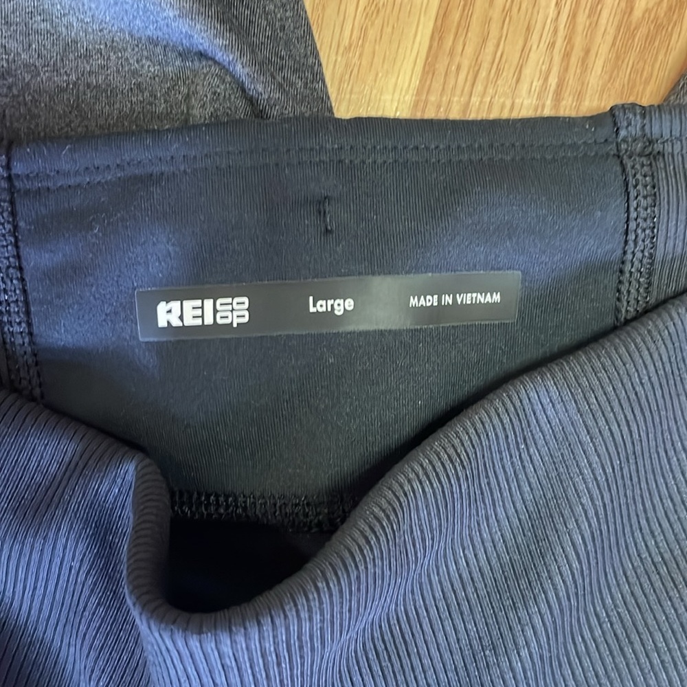 REI Capri - Picture 3 of 3